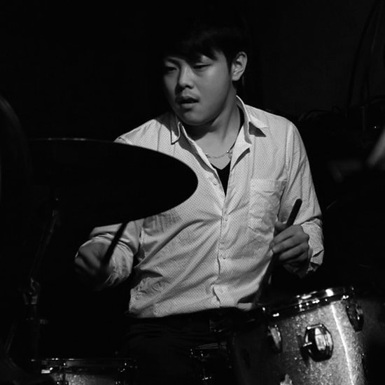 山田玲