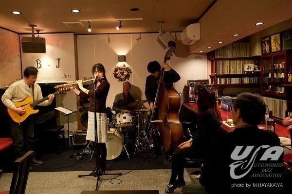 ブルージェイ